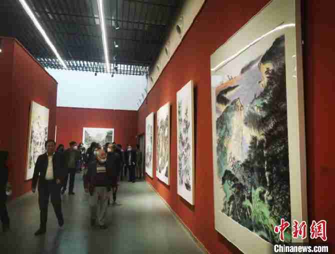 广东美术学院展览80”深深扎根在人们的生活”的主题
