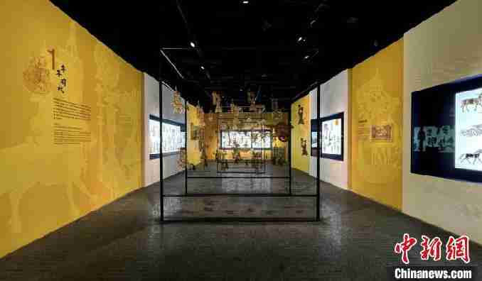 光与影的视觉盛宴全国各地超过300块的皮影在上海展出